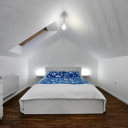 Tivoli Park Apartment