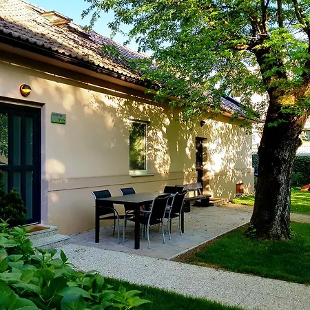 Tivoli Park Apartment