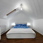 Tivoli Park Apartman